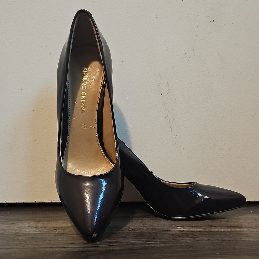 Arturo Chiang Navy Stiletto Heels Classic Pointed Toe